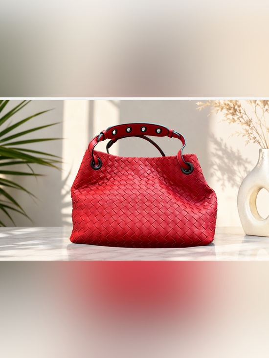 Bottega Veneta Handbags - ✨SALE✨ NEW Bottega Veneta Bag ✨SALE✨